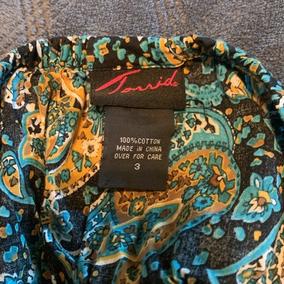 Torrid Blouse - Picture 2 of 2